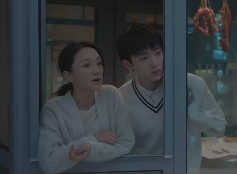 小敏家母子二人谈心第几集,小敏家母女隔着门斗嘴