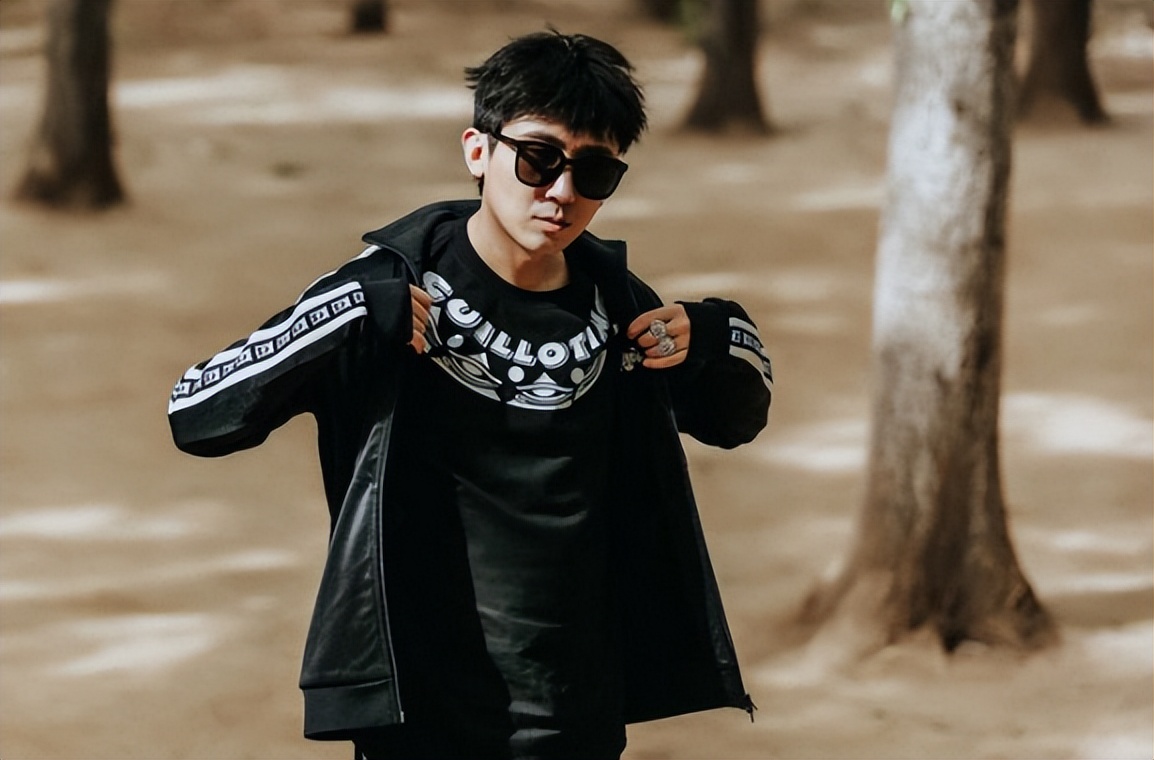 何超莲和尚九熙是不是发小,何超莲尚九熙关系