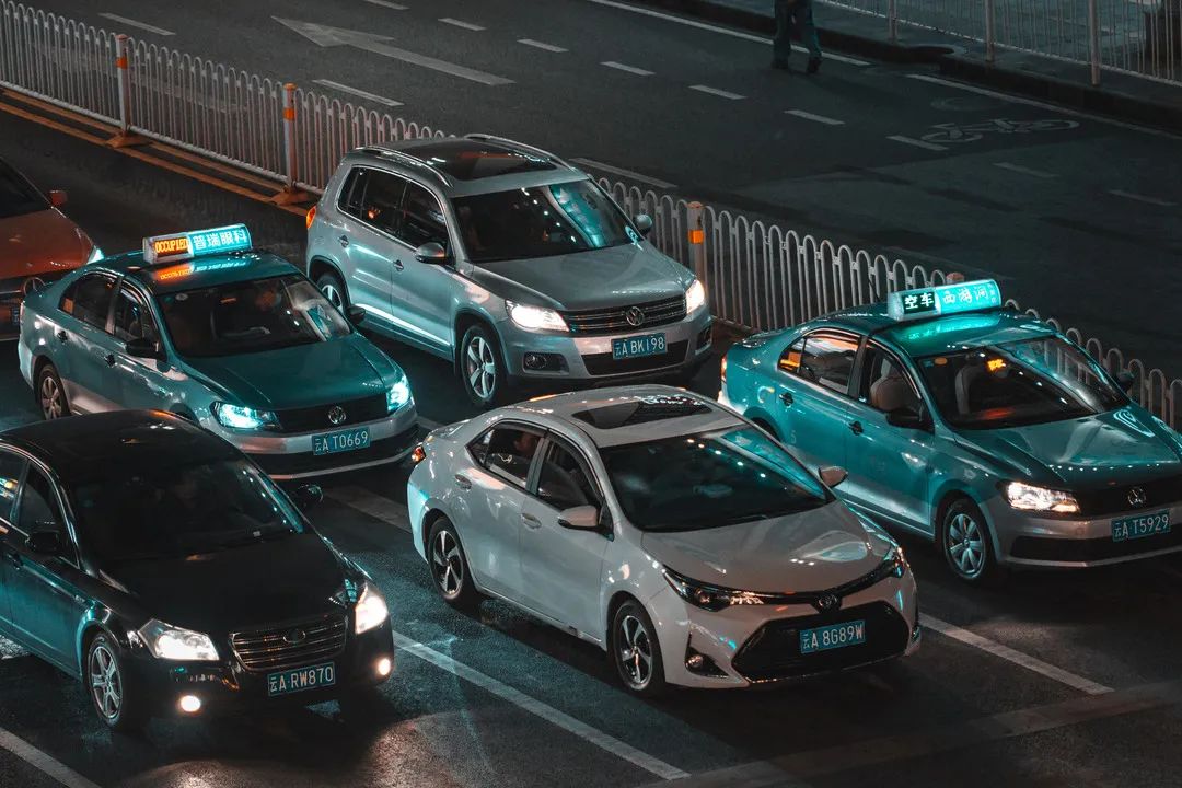 工资5000，还贷7000！昆明人的夜晚，其实比白天更忙…