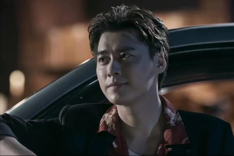 揭秘明星不为人知的丑闻,明星揭露娱乐圈的内幕