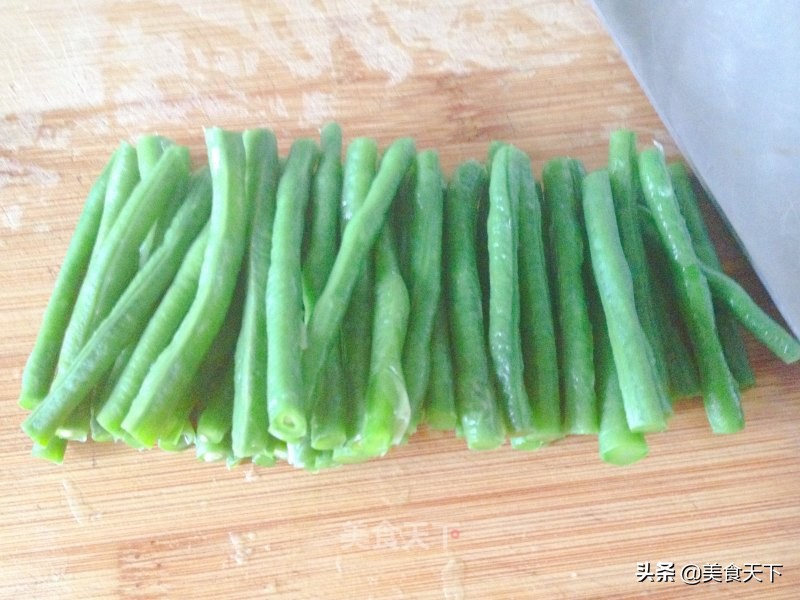 豇豆怎样做既可以当饭又可以当菜,家常豇豆的做法配什么更好吃