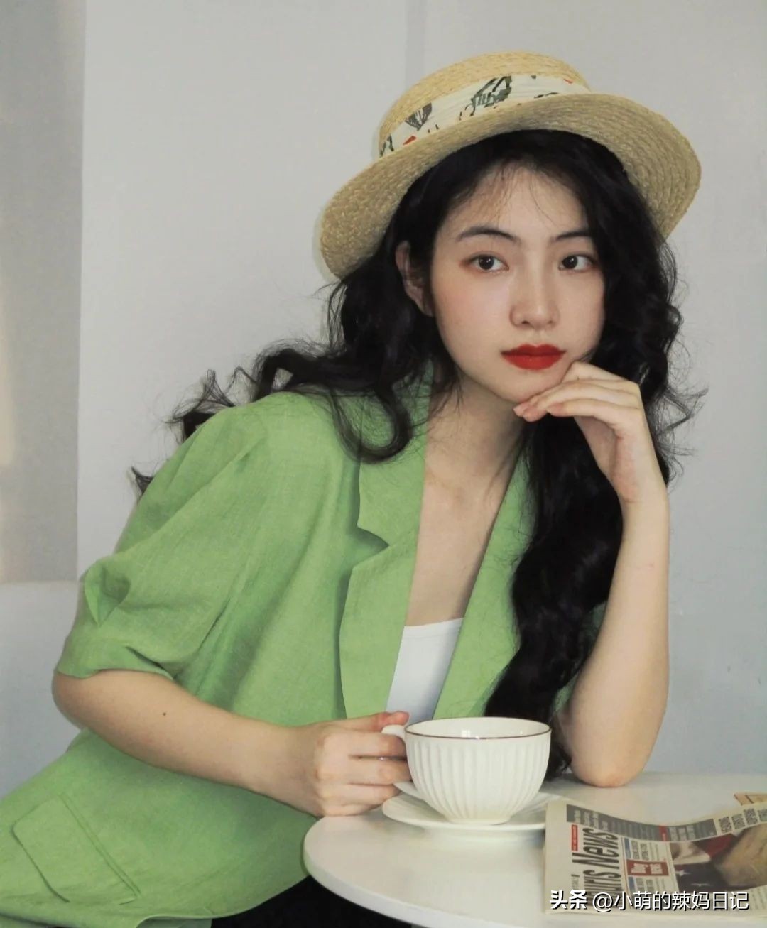 脸圆又大减龄适合什么发型,脸大脸圆的女生适合什么发型教程