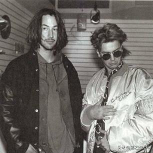 日军日记：*安妇慰**不服从管教，我很愤怒，用*刀刺**插入她的*体下**