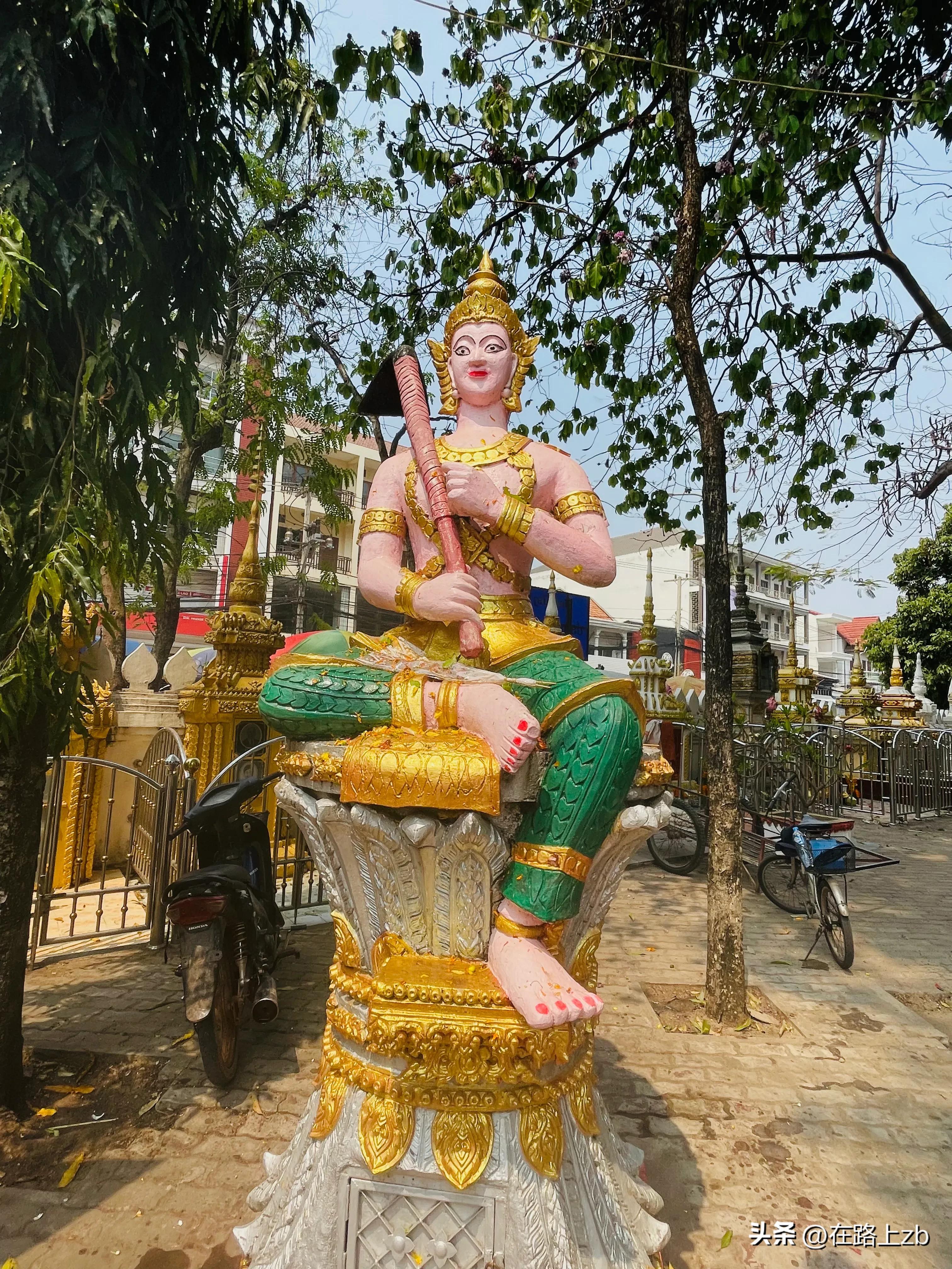 老挝万象塔銮湖,怎么去老挝万象