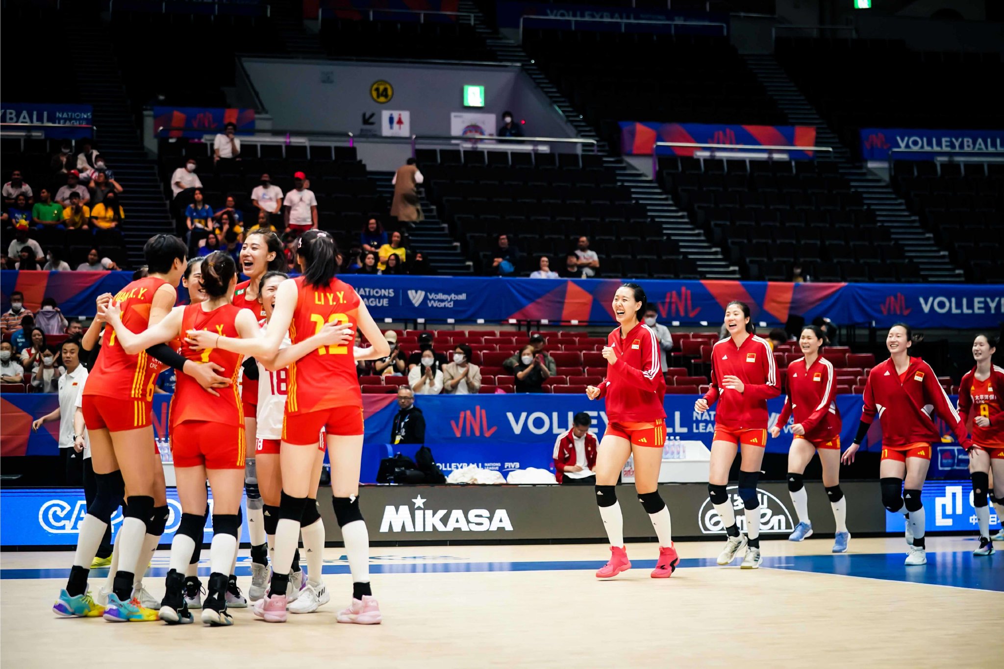 世联赛中国女排最新排名,最新一期的女排世界排名