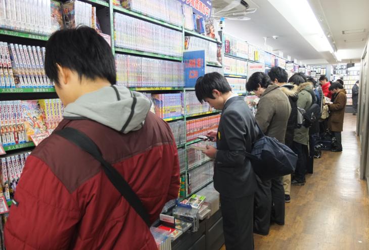 日本年轻一代御宅族,日本右翼御宅族