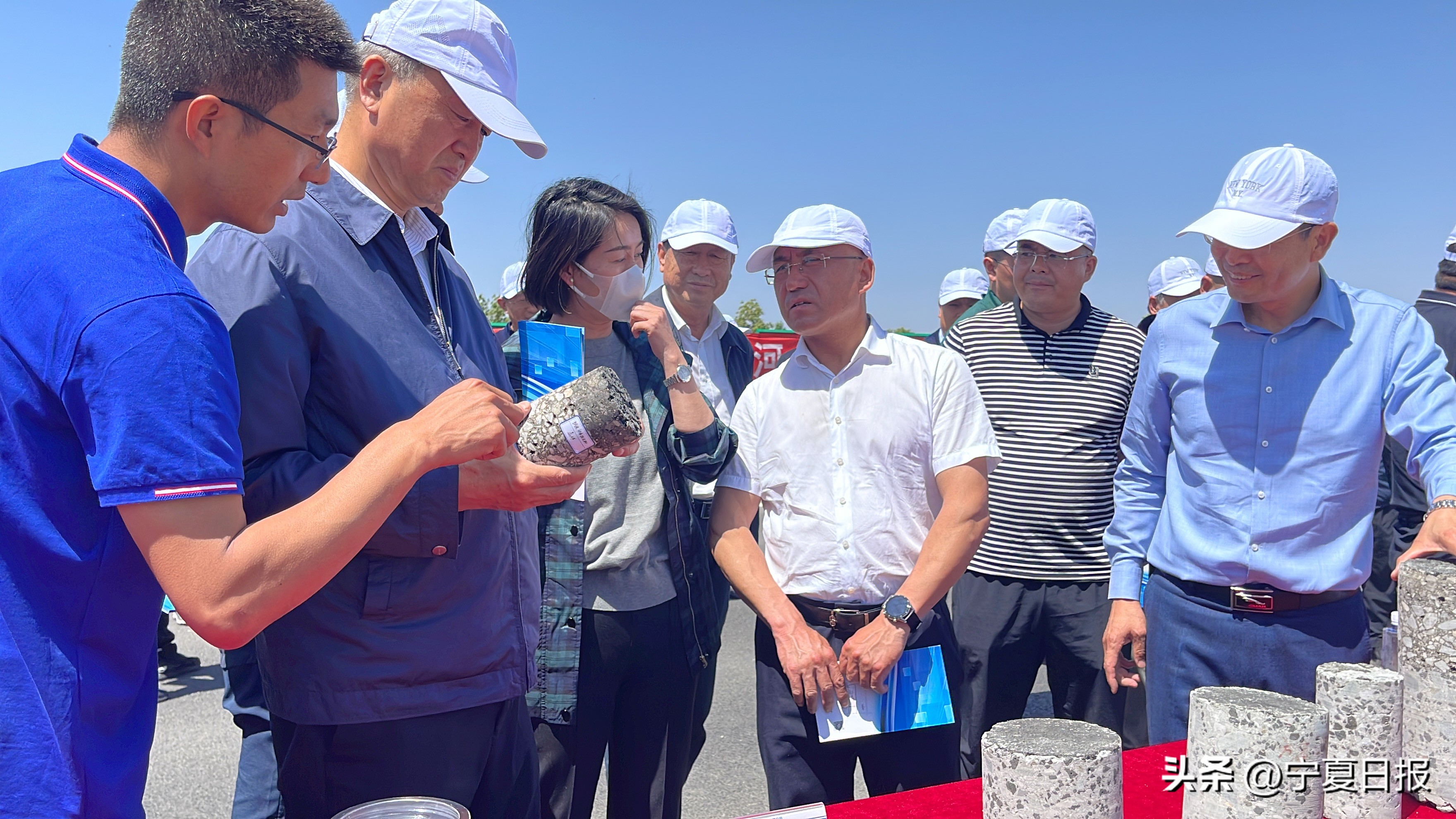 变“包袱”为财富！宁夏将工业废料引入公路建设