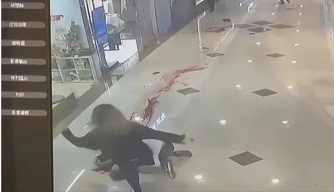 香港女孩被捅30多刀死亡,香港商场被捅死的女子