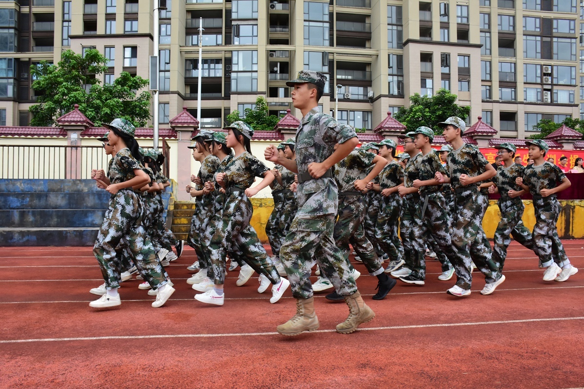 桂林各校军训精彩回顾,广西军训队列操