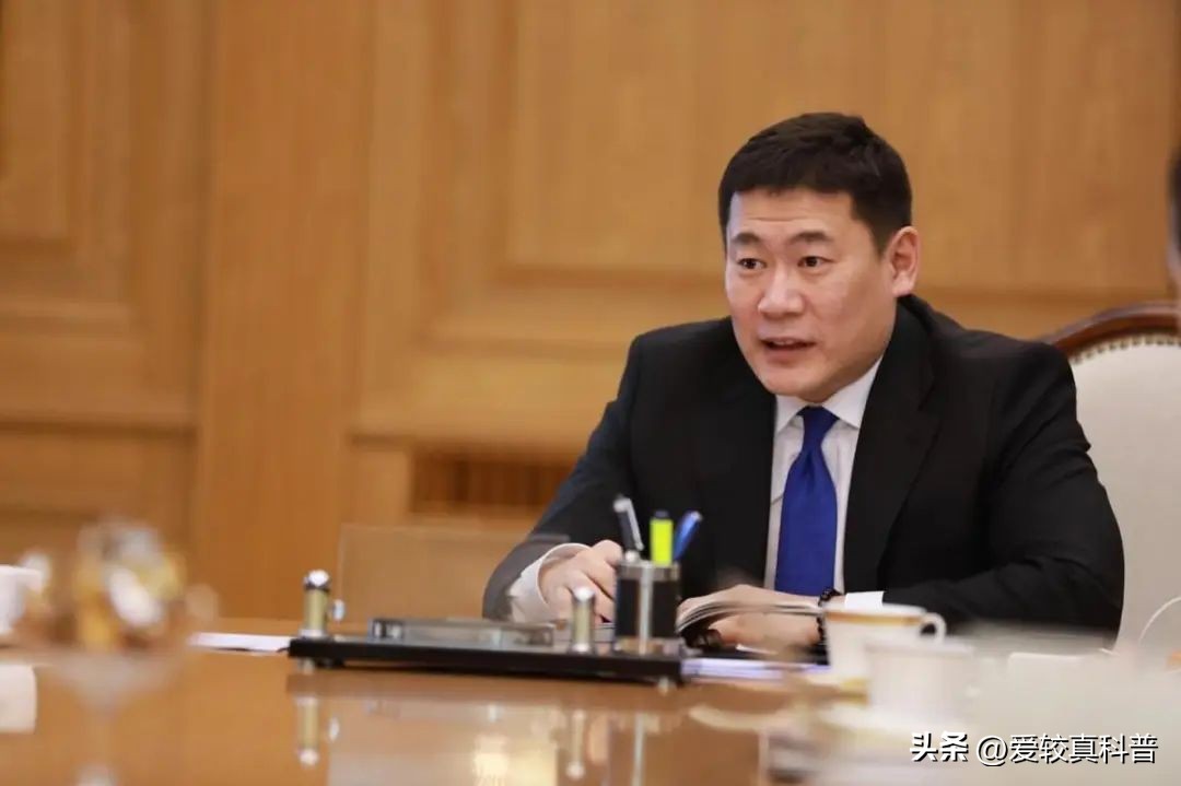 美国想要矿产却不出钱，蒙古亲近美国却找中国借钱？中方一招反制