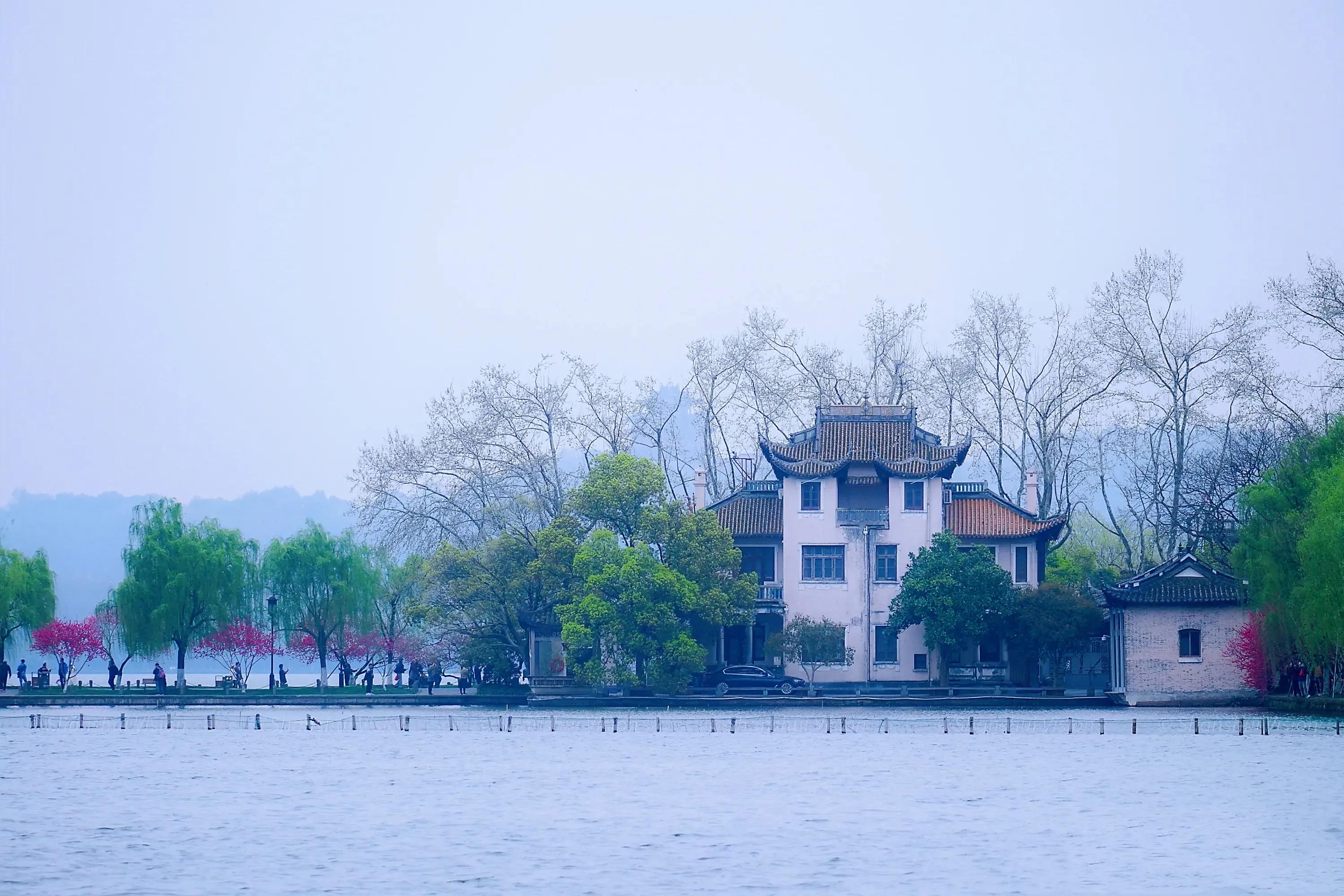 笛唤春风起/陌上人如玉/诗书半卷长相忆