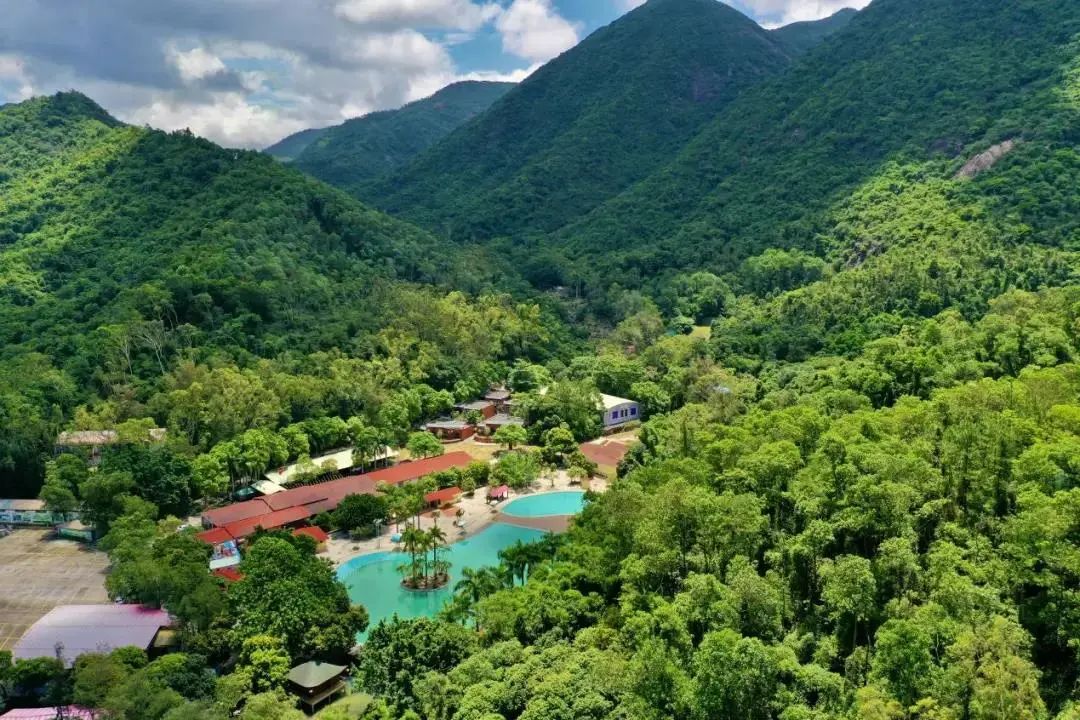 广州出发-中山2天游，打卡银坑逍遥谷+*钟金**湖公园+采摘荔枝