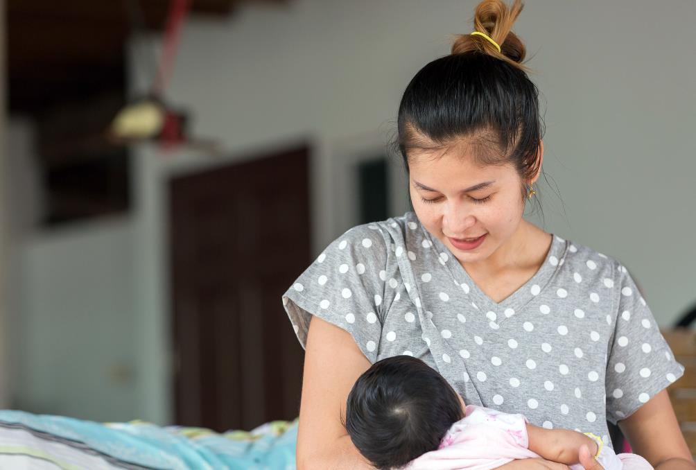 月子期间开风扇好还是开空调,坐月子开风扇好还是开空调好