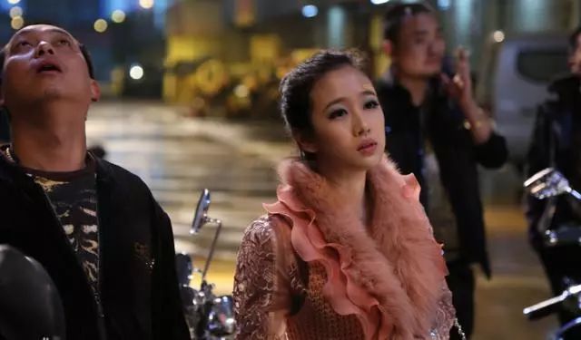 镜双城电视剧刘美含有感情戏吗,刘美含在镜双城什么时候出场