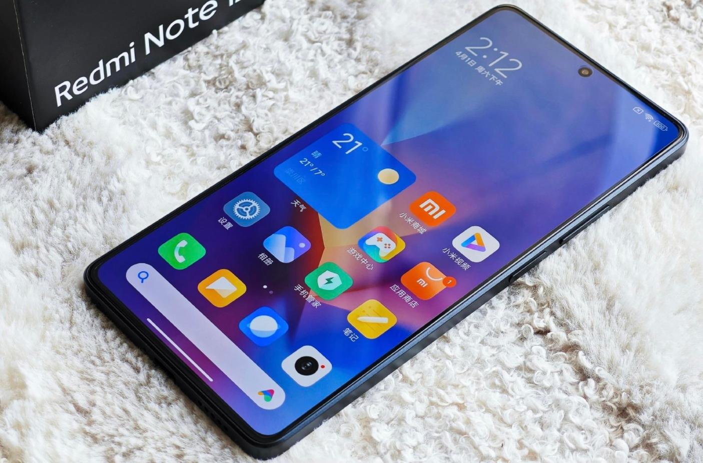 买手机应该买12+256还是16+512,12+256g顶配版不足三千元