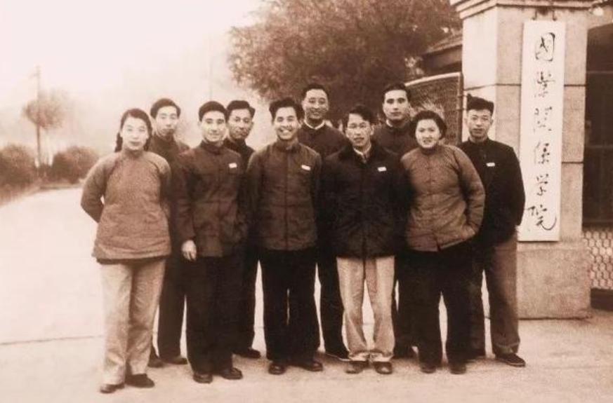 中国培养外交官的是哪个学校,中国外交官学院有几个