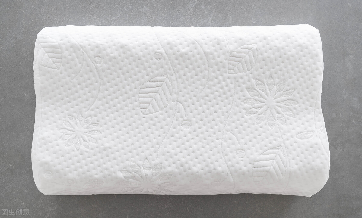 乳胶枕有毒物质是什么,国内生产的乳胶枕味道很重有毒吗