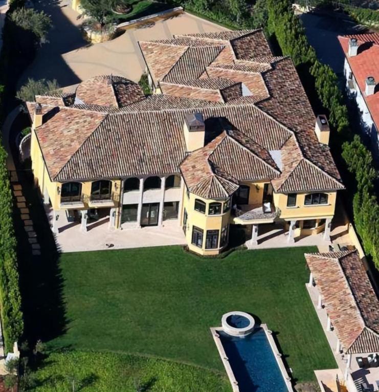 壕气冲天的八位女明星图片,拥有亿万豪宅的十大美女明星