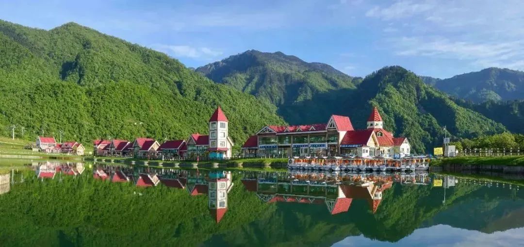 关于四川旅游的诗句古诗词,关于四川景色优美的古诗句