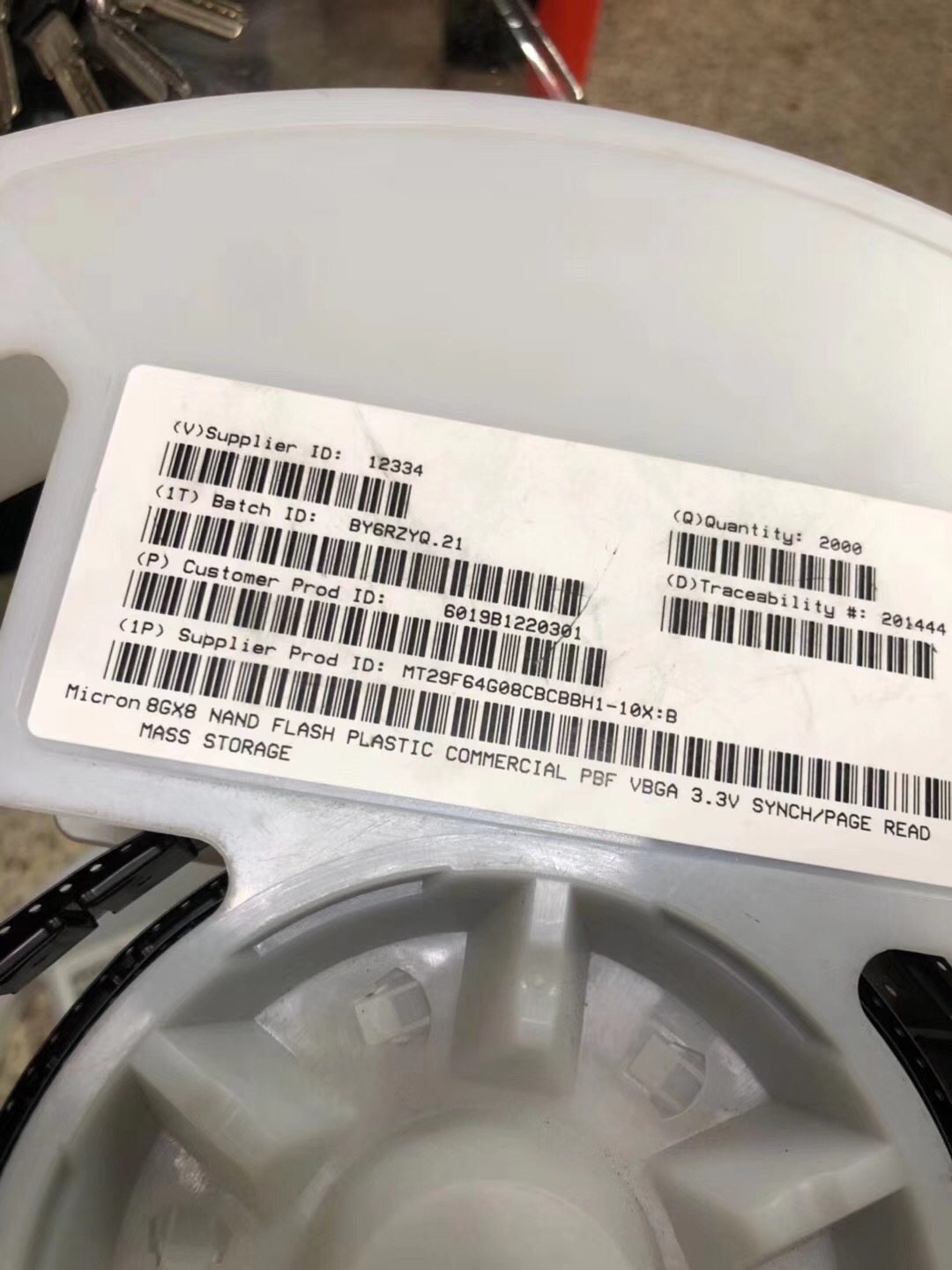 EDF8132A3PF-GD-F-R内存颗粒EDF8132A3MA-GD-F-D