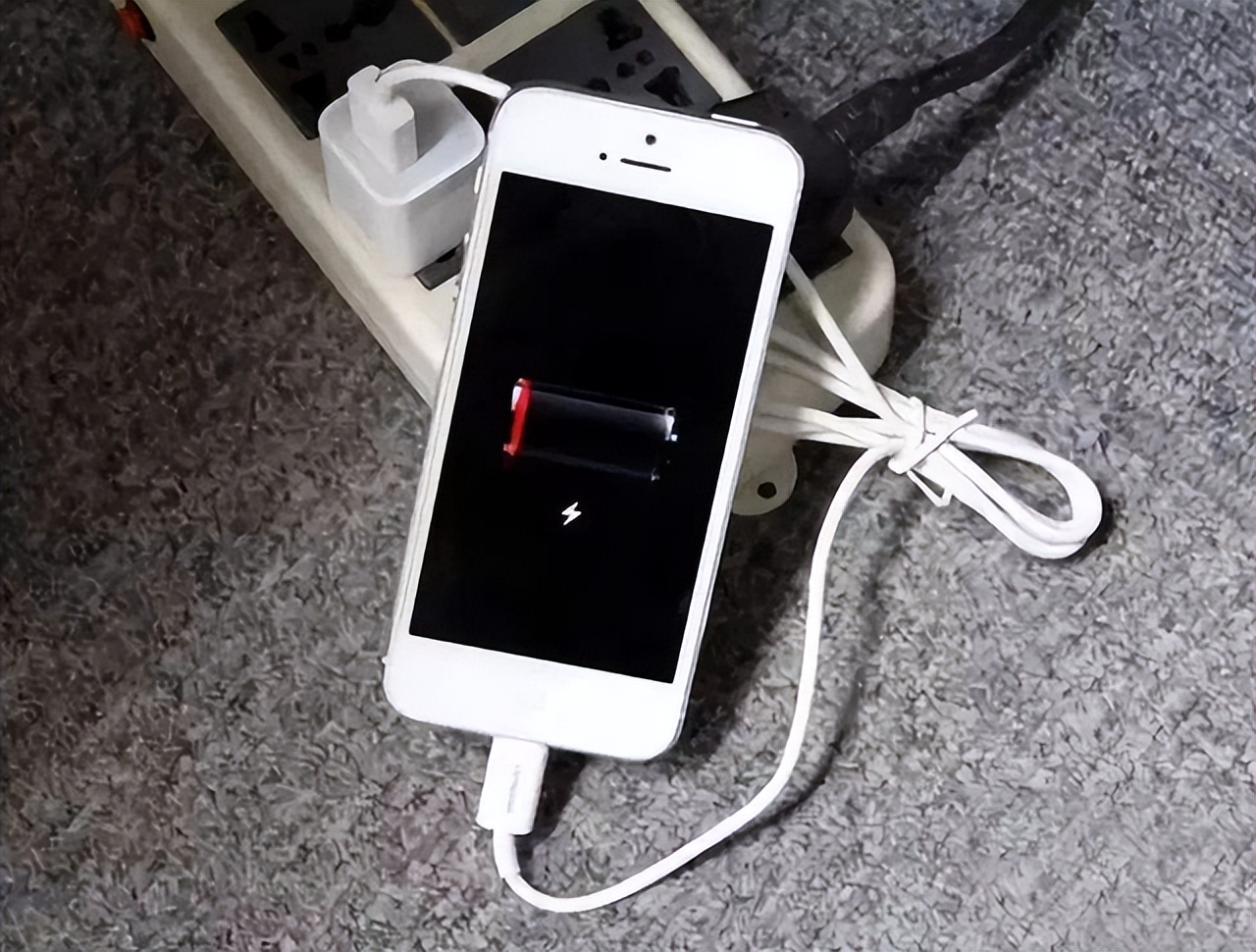 为什么你的手机耗电这么慢,如何解决苹果手机耗电问题