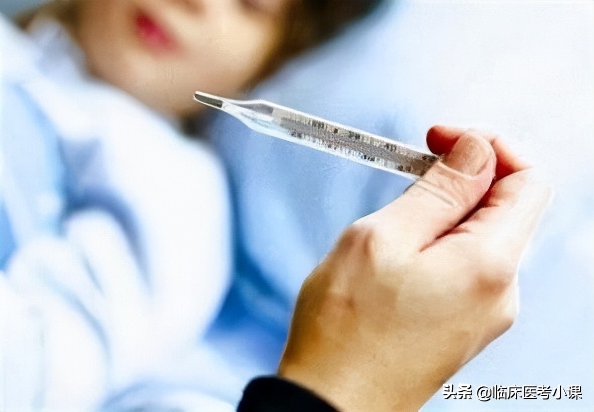 诊断学常见发热症状,诊断学发热分级