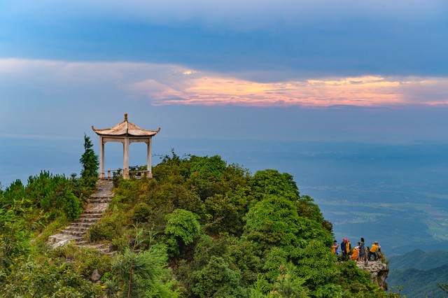2023年5月28日,历史上的今天4月13日发生的大事件