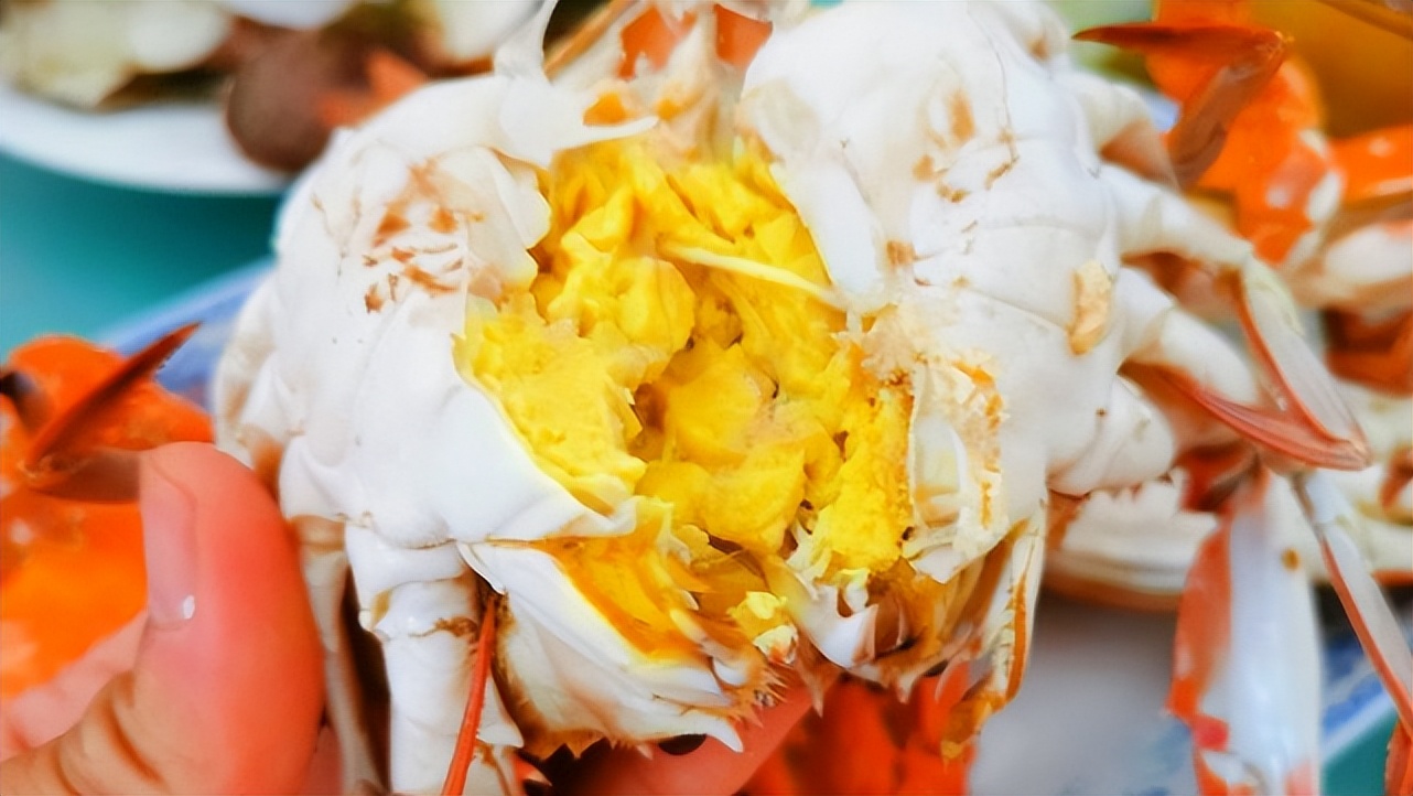 挑选螃蟹的绝招小妙招,买螃蟹应该挑大还是挑小