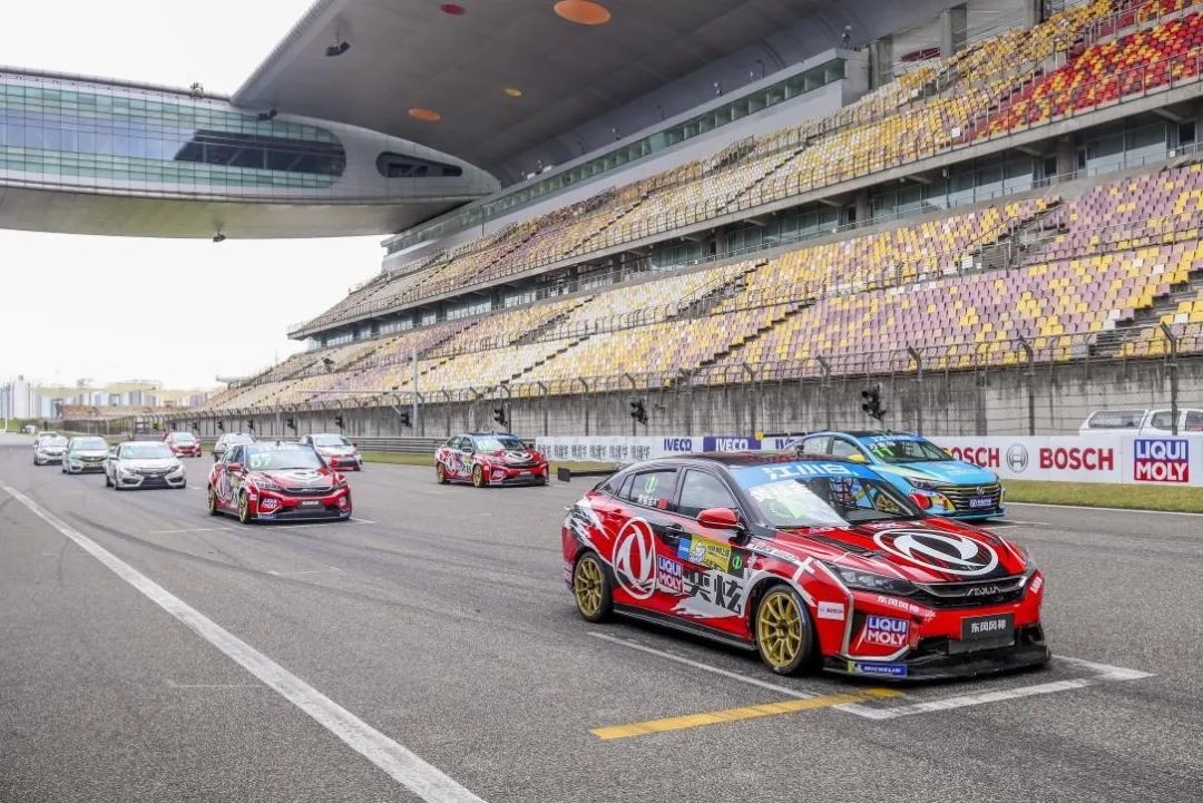 东风风神ax7马赫版真实油耗 (风神ax7马赫版车主真实油耗)