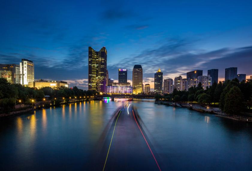 哪些城市读大学好就业,去其他地方读大学