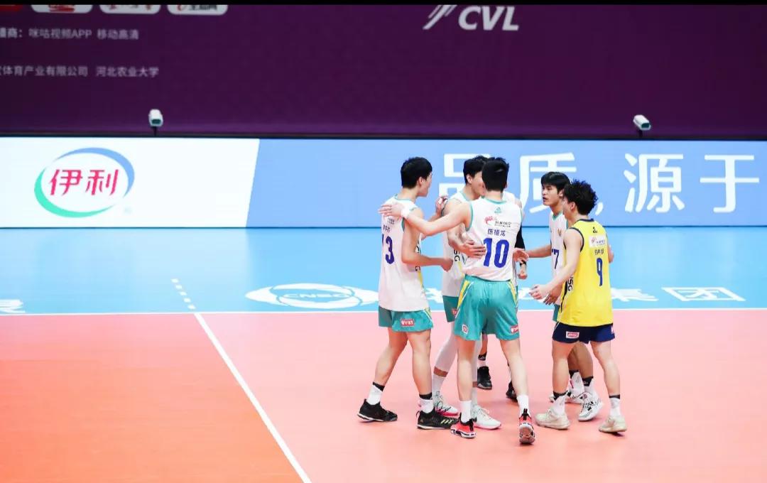 “小国家队”力克夺冠大热门，疫情成为决定比赛走向的不对等因素