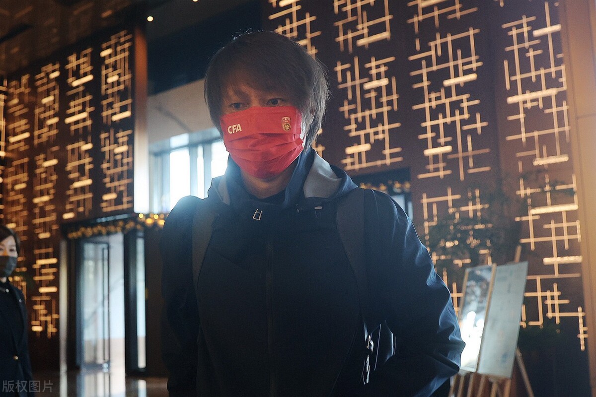 李铁被查后,名记曝牵出足坛6名关键人物,知情人:中超5人已带走