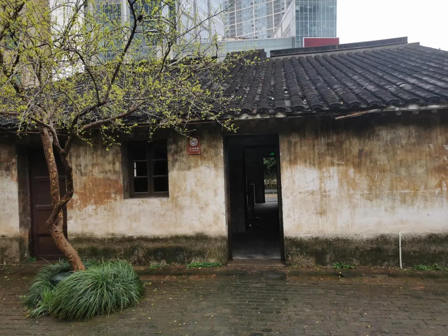 寰愬窞鍒伴噸搴嗗叚鏃ユ父,浠庡緪宸炲幓鏃犻敗鏃呮父