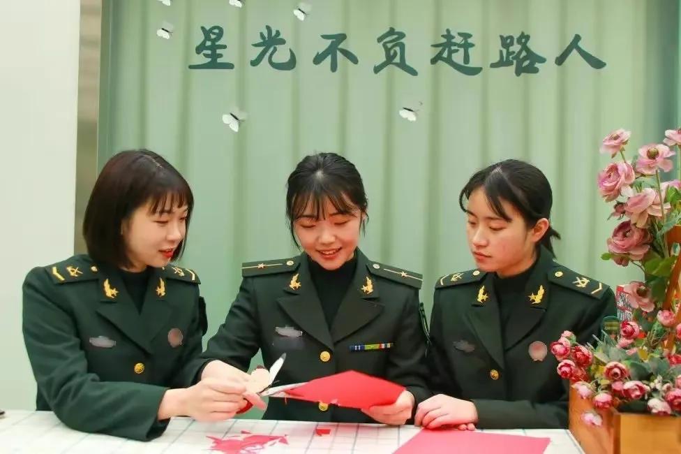 30年军龄正团转业还是退休,22年军龄正营转业拿多少钱