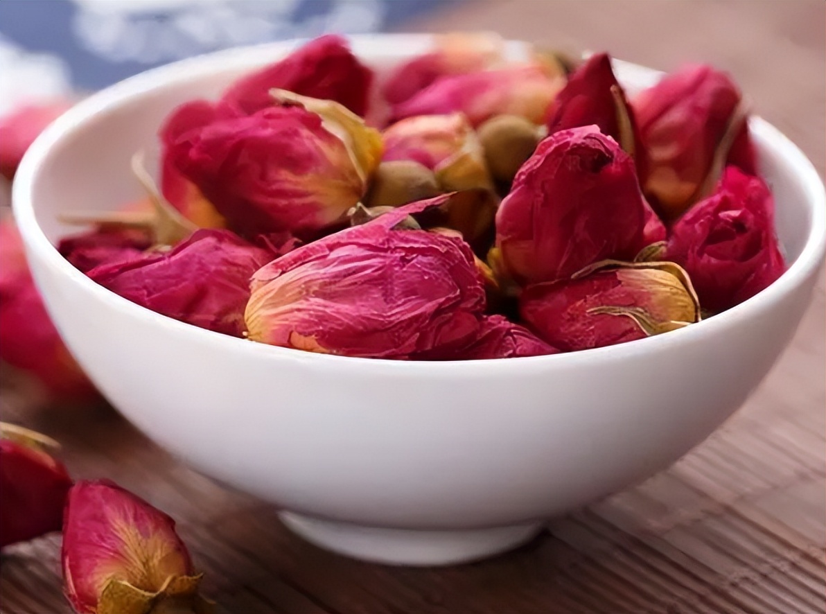 应该喝什么美容养颜水,经常喝什么水延缓衰老