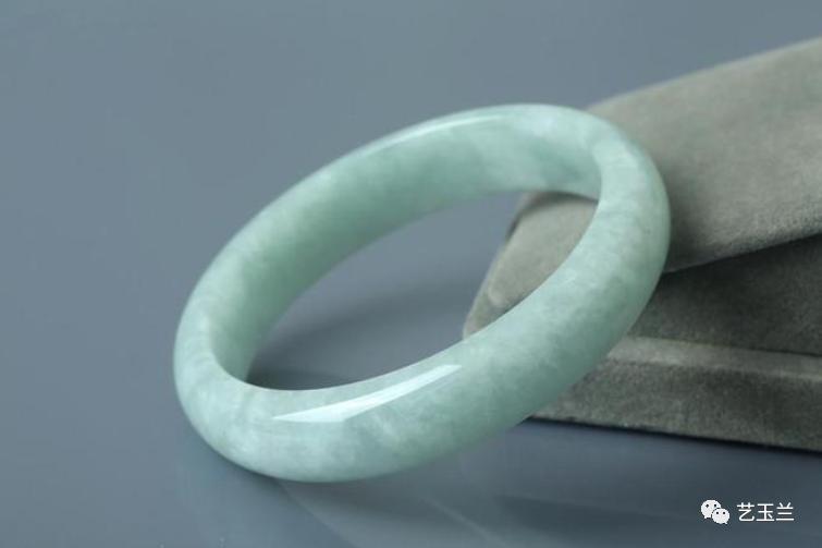 怎么鉴别翡翠真假糯种翡翠,如何辨别翡翠糯种真假
