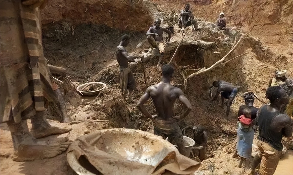 广西“上林帮”非洲淘金：火拼、疾病是常事，有人资产暴涨一个亿