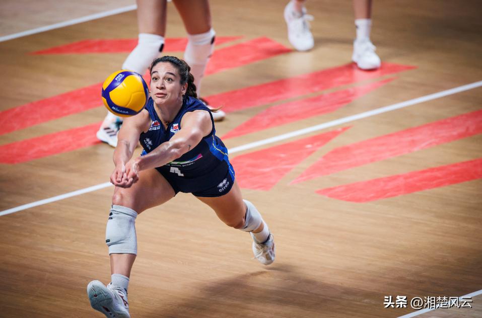 爆大冷!波兰女排3-1战胜卫冕冠军,获两连胜,2米03接应狂轰24分