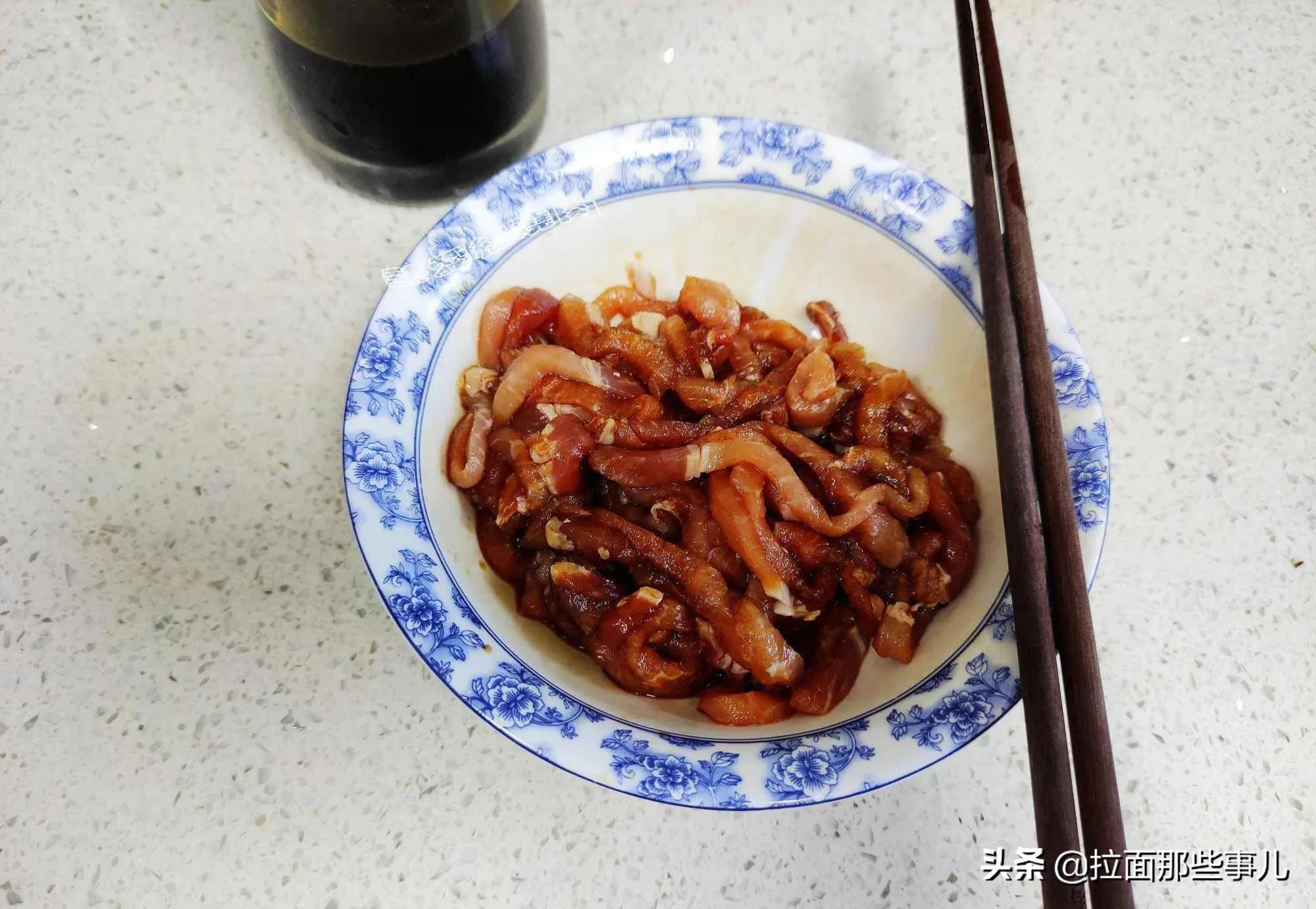 炒肉丝怎么炒不腥不柴呢,炒肉丝怎么炒嫩不老不硬