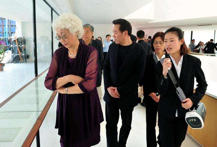 作曲家施光南简历,施光南死后遗孀现状