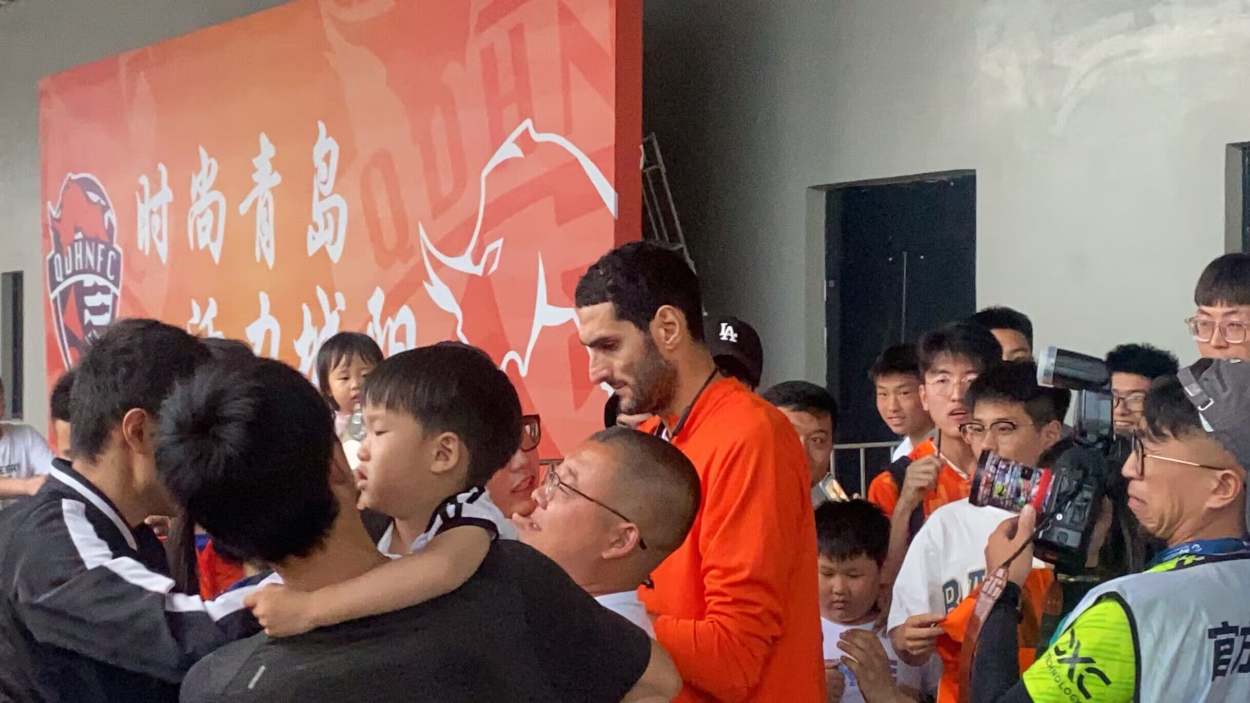 采访崔康熙谈国安教练,崔康熙评价山东鲁能训练基地