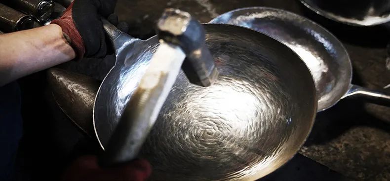 铁锅怎么分辨好铁还是差铁,便宜的铁锅和贵的铁锅有什么区别