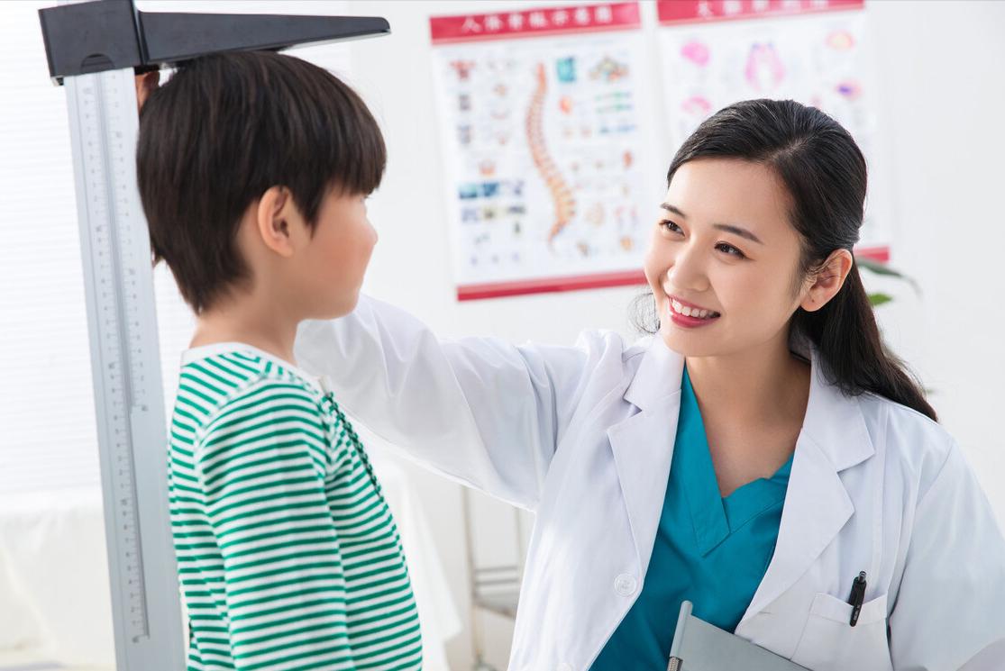 初中生怎样的身高算正常,初中生身高150还可以长高吗