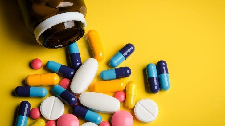 医生提醒这四种药不宜常吃,医生忠告12种药物对肝脏伤害最大