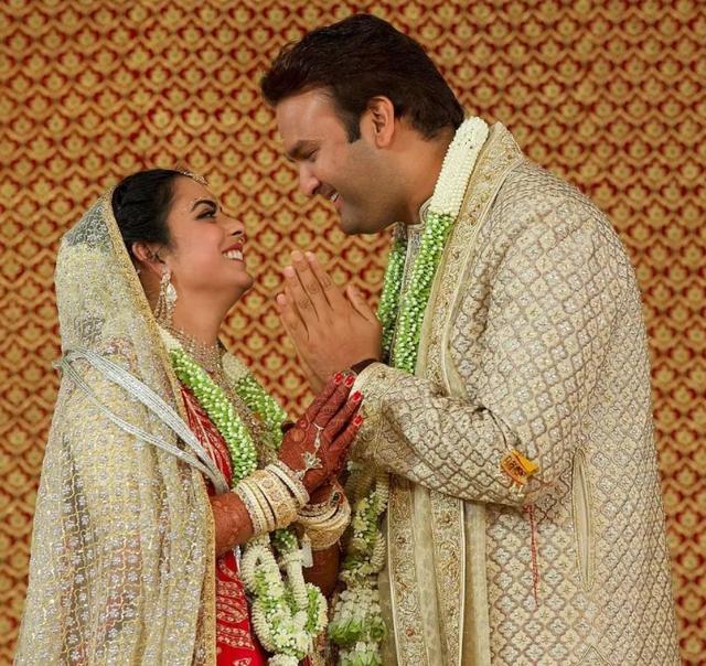 印度首富嫁女斥资数亿,印度首富花一个亿娶了个老婆