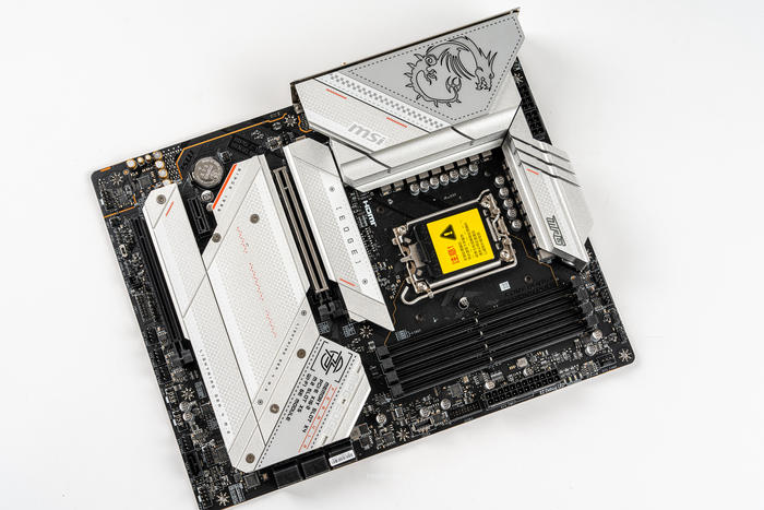 紧凑大白——Z790刀锋+影驰4070TI+机械大师C34PRO极地白装机展示