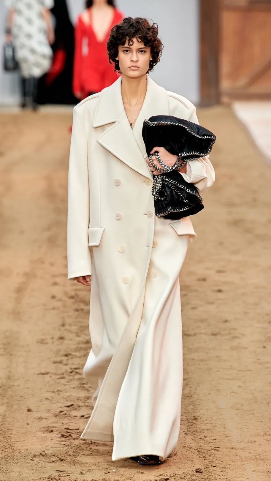 2023-2024秋冬流行趋势款式,2023秋冬流行趋势款式颜色