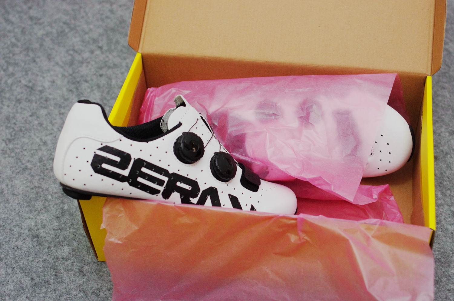 新手骑行无锁骑行鞋,自锁紧骑行鞋