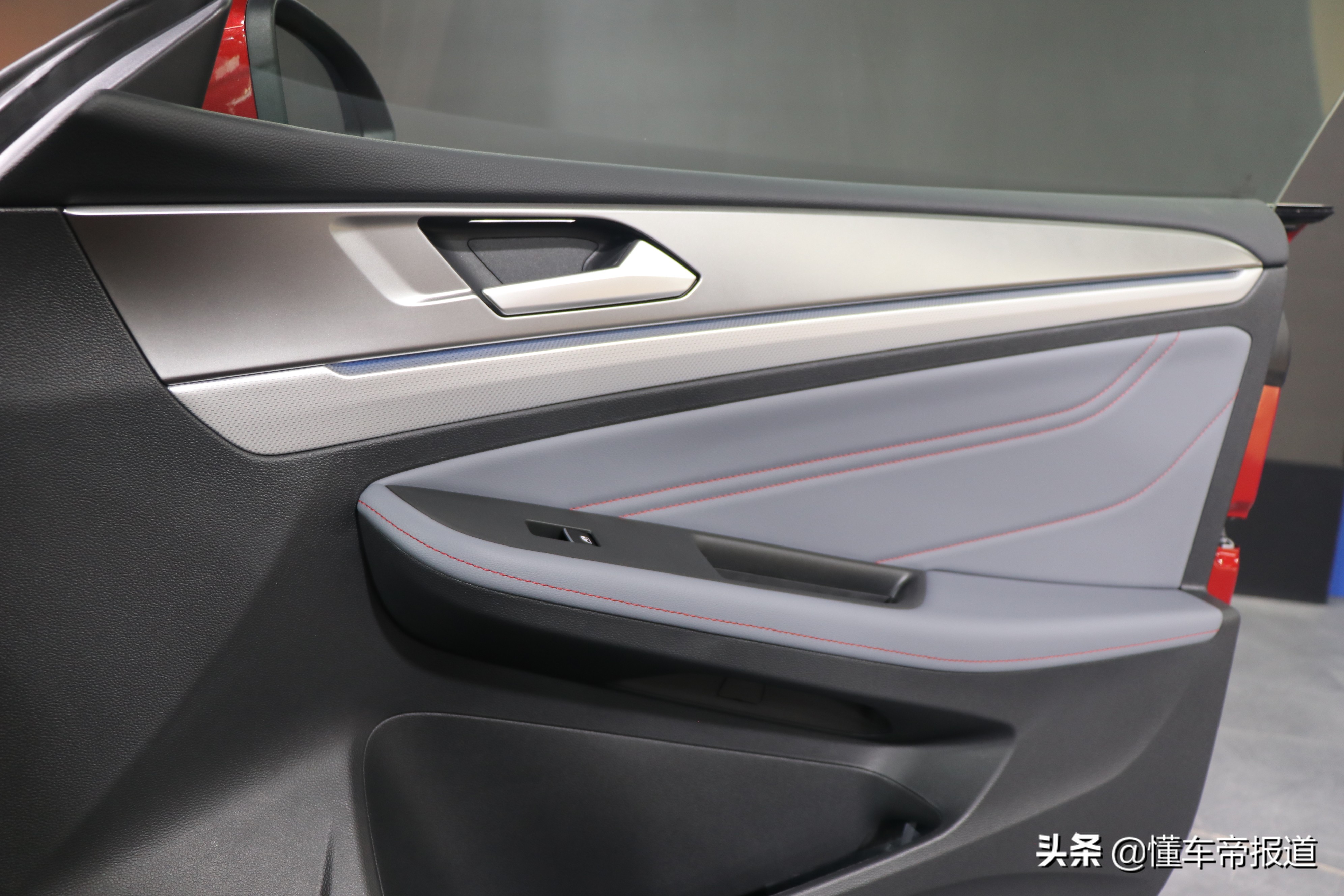 大众cc新款曝光,cc凌渡掀背式