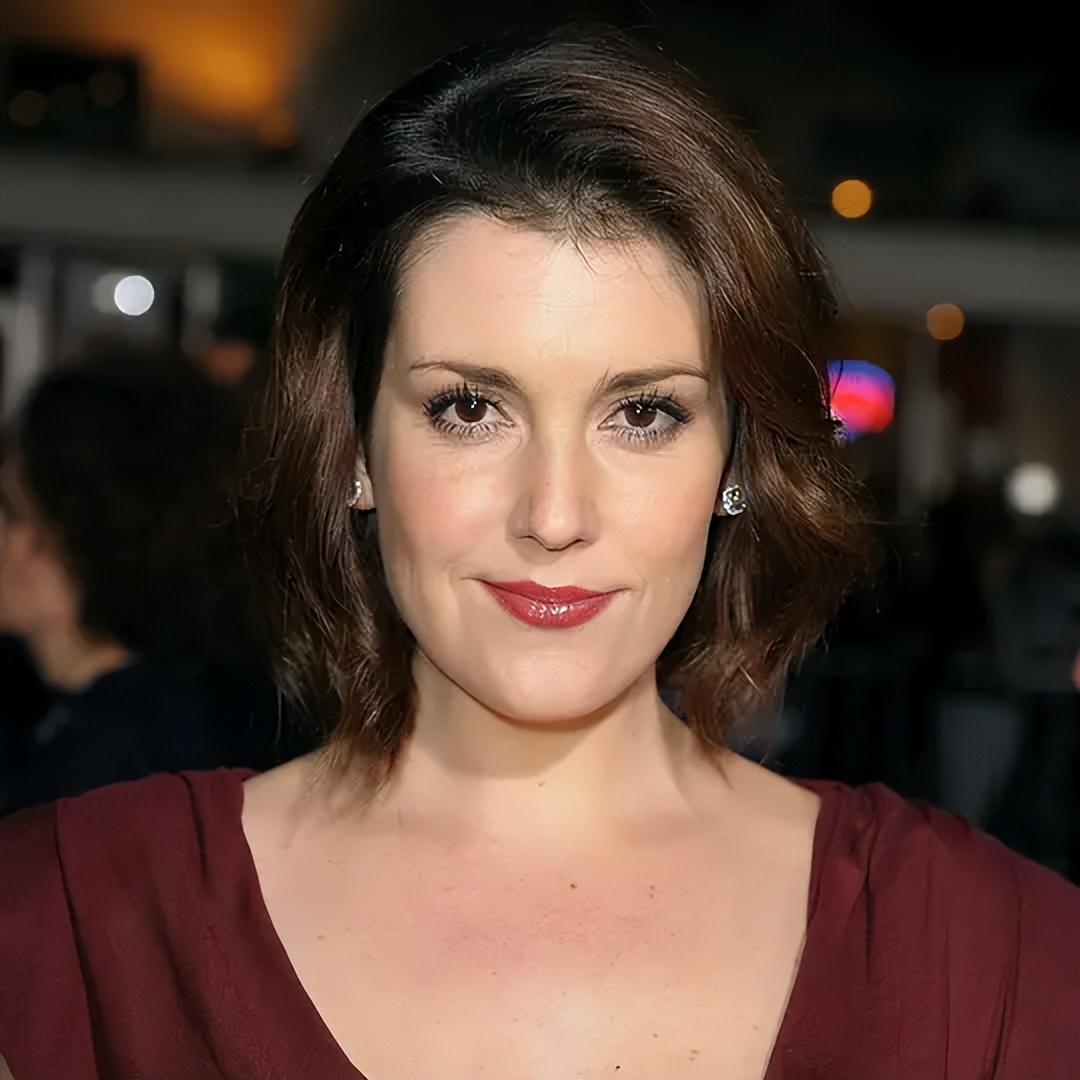 荒野求生女子足球队,黄蜂女vs亡刃